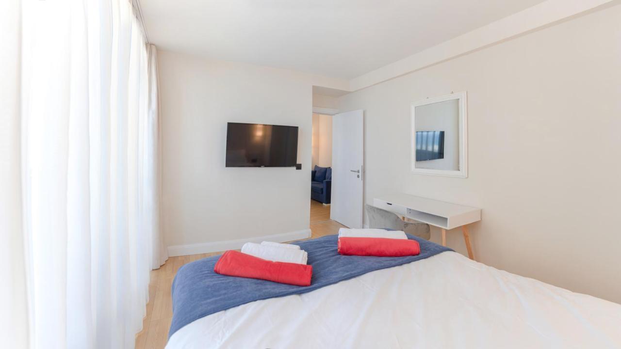Orbi City Aparthotel 巴统 外观 照片
