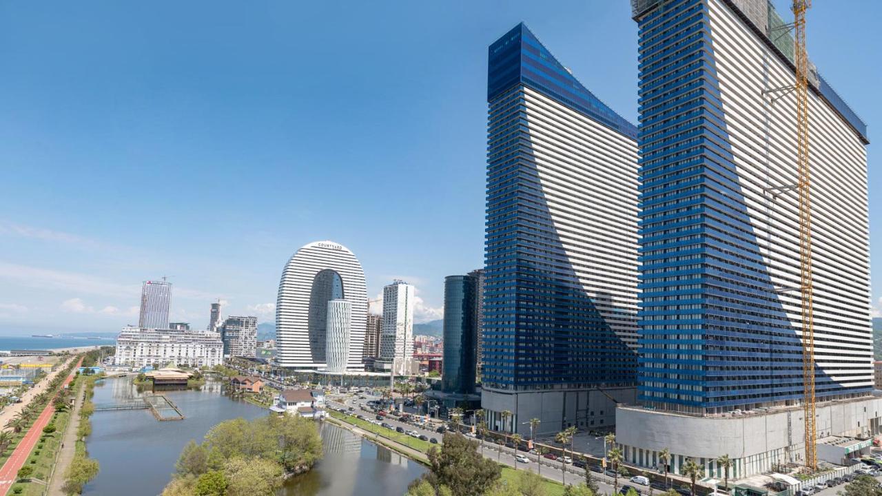Orbi City Aparthotel 巴统 外观 照片