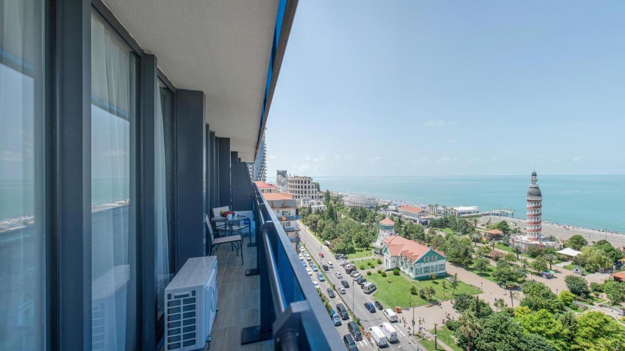Orbi City Aparthotel 巴统 外观 照片