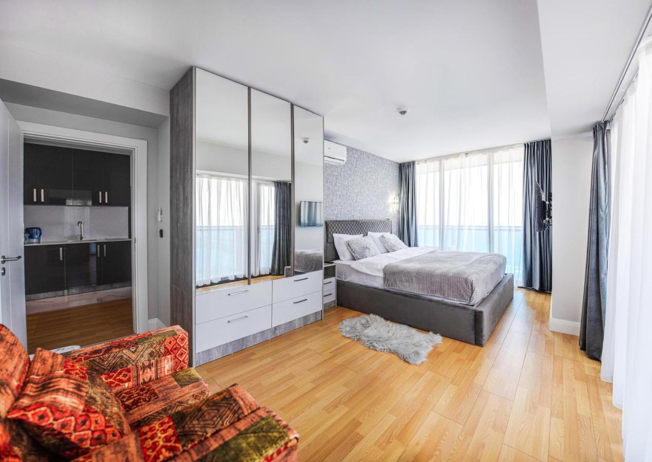 Orbi City Aparthotel 巴统 外观 照片