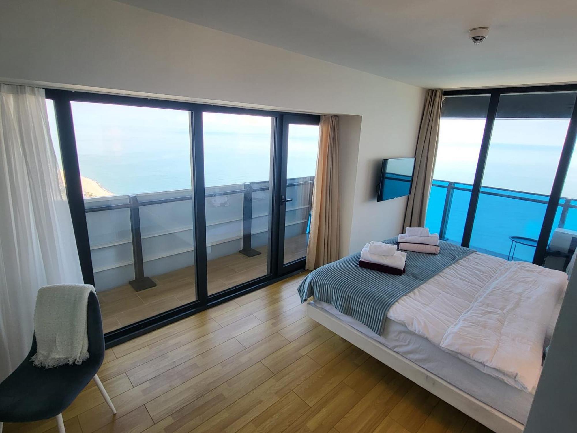 Orbi City Aparthotel 巴统 客房 照片